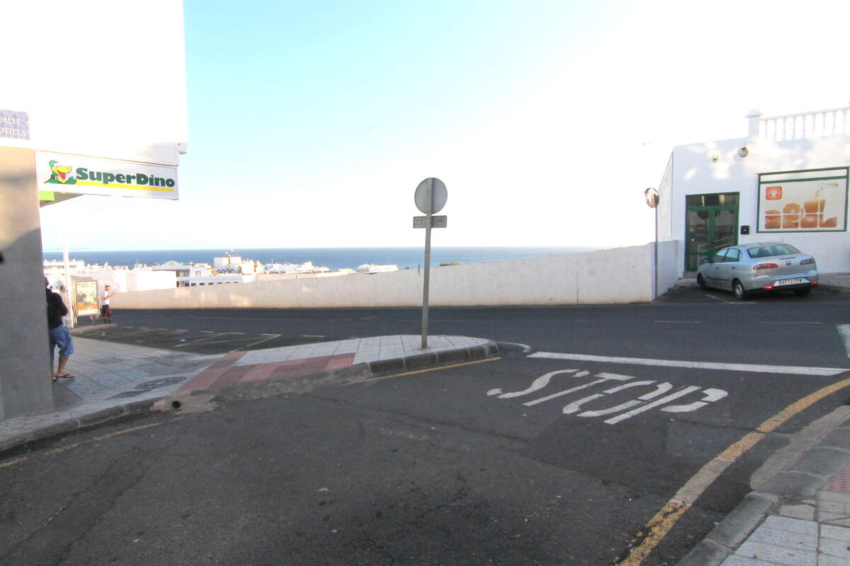 Imagen 1 de Venta Local comercial – Puerto del Carmen, Tías, Las Palmas, Lanzarote