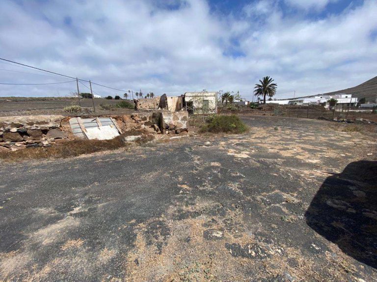 Image 3 of For Sale Plot – Montaña Blanca, San Bartolomé, Las Palmas, Lanzarote