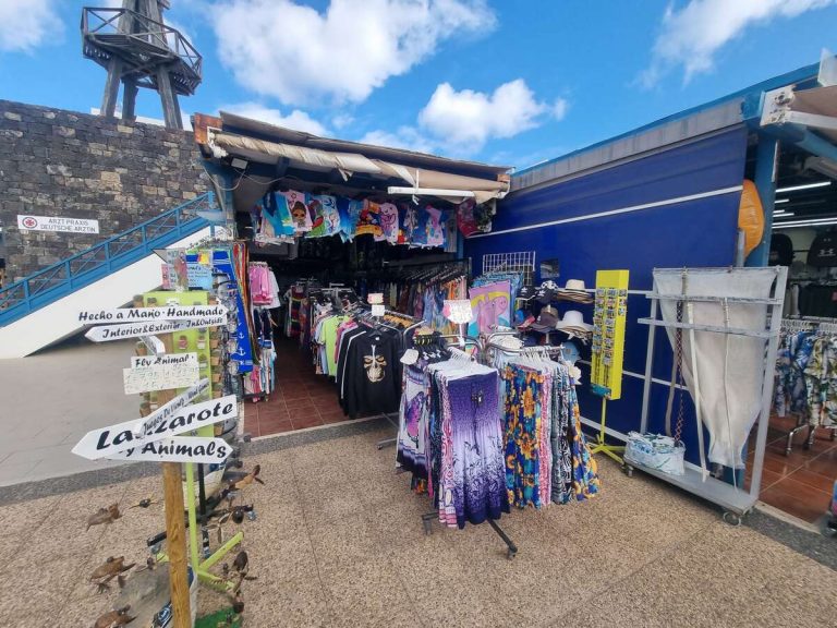 Imagen 3 de Alquiler Local comercial – Puerto del Carmen, Tías, Las Palmas, Lanzarote